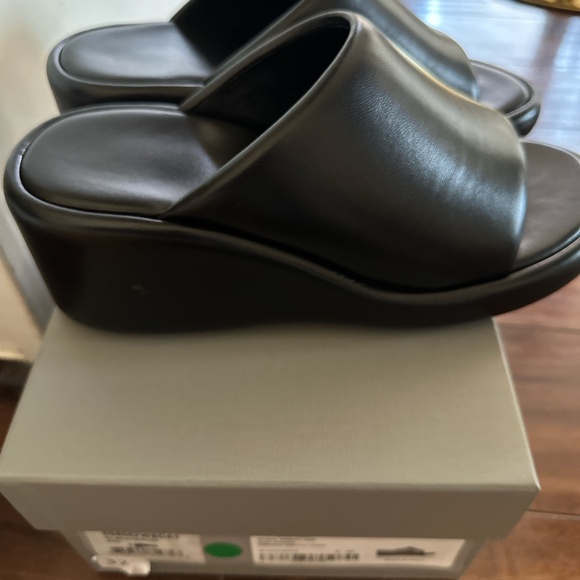 Balenciaga Rise Wedge Sandals - Picture 4 of 5